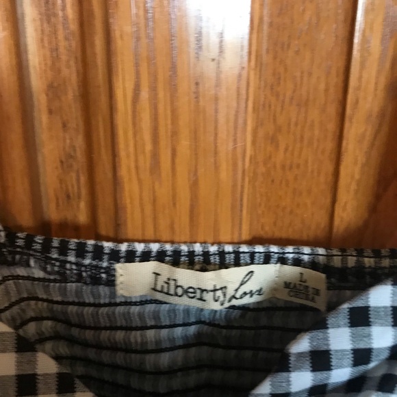 Shirts - Picture 7 of 8